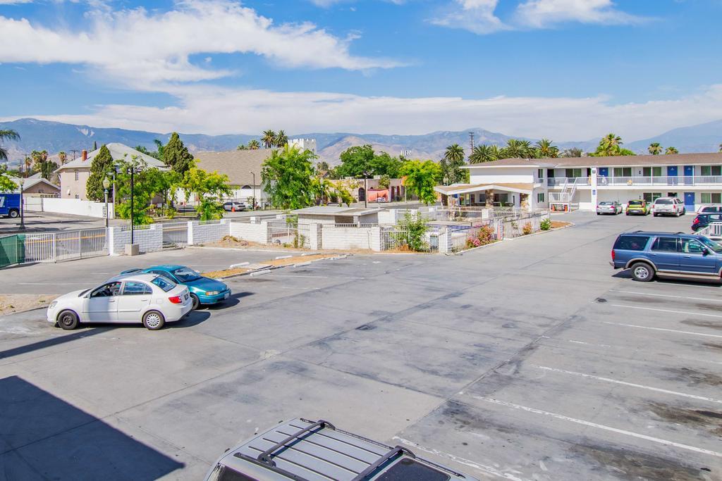 Motel 6-San Bernardino, Ca - Downtown Exteriör bild